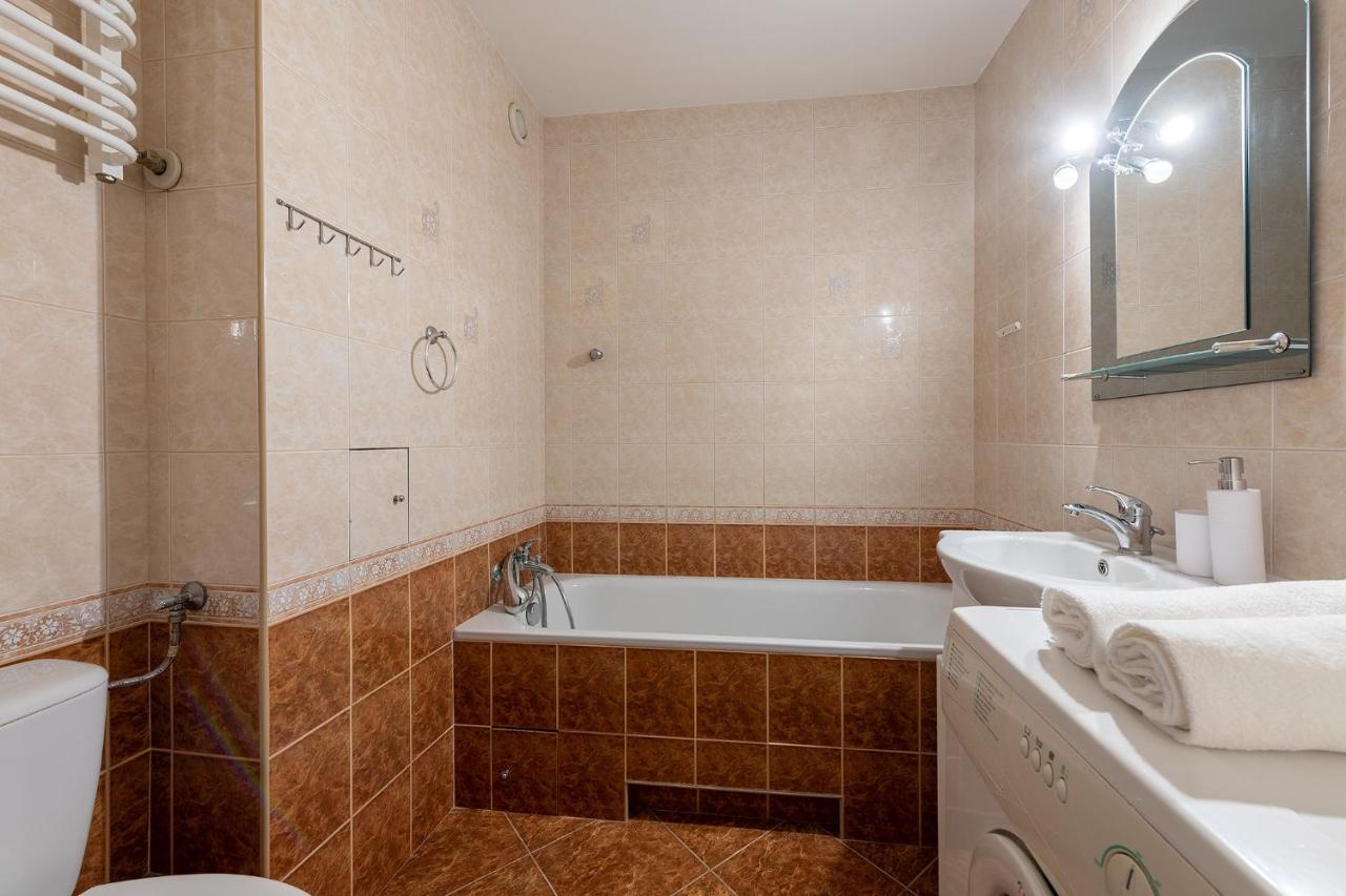 Apartament Jagiellonska 4 Prywatne Mieszkanie Z Balkonem I Bezplatnym Parkingiem 300m Od Stadionu Narodowego Samodzielne Zameldowanie! Self Check-in System!