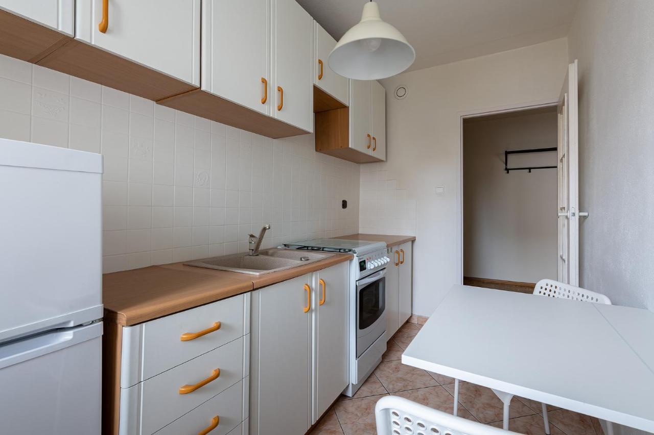 Apartament Jagiellonska 4 Prywatne Mieszkanie Z Balkonem I Bezplatnym Parkingiem 300m Od Stadionu Narodowego Samodzielne Zameldowanie! Self Check-in System! *
